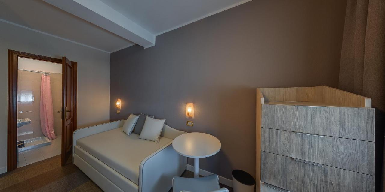 Hotel Europa Гарда Екстер'єр фото