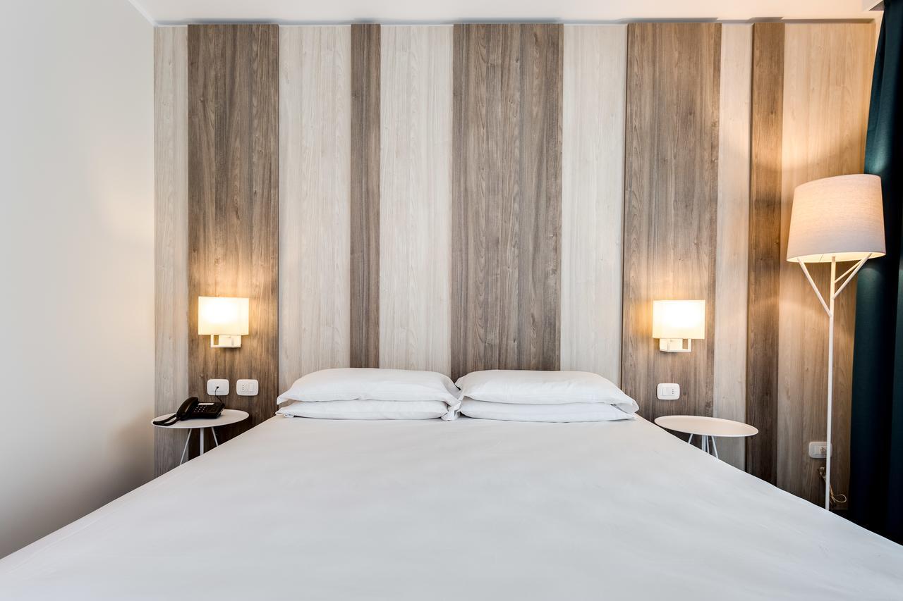 Hotel Europa Гарда Екстер'єр фото